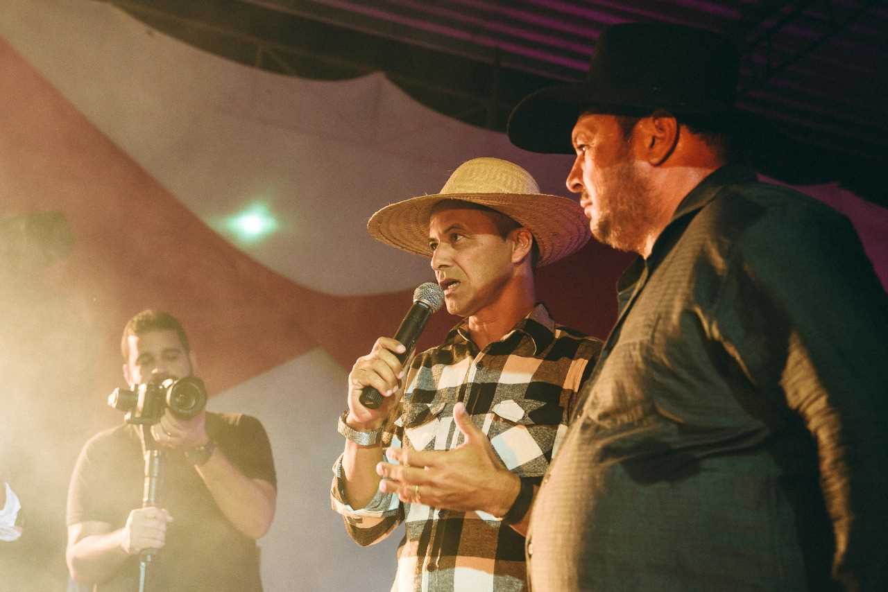 Camacã: Forró da Tradição e Renovação encerrou suas festividades Juninas Com o Arraiá do Pedro em Leoventura